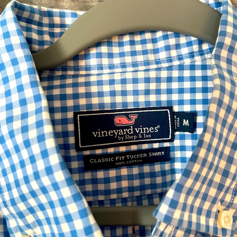 Vinyard Vines Mens button down shirt